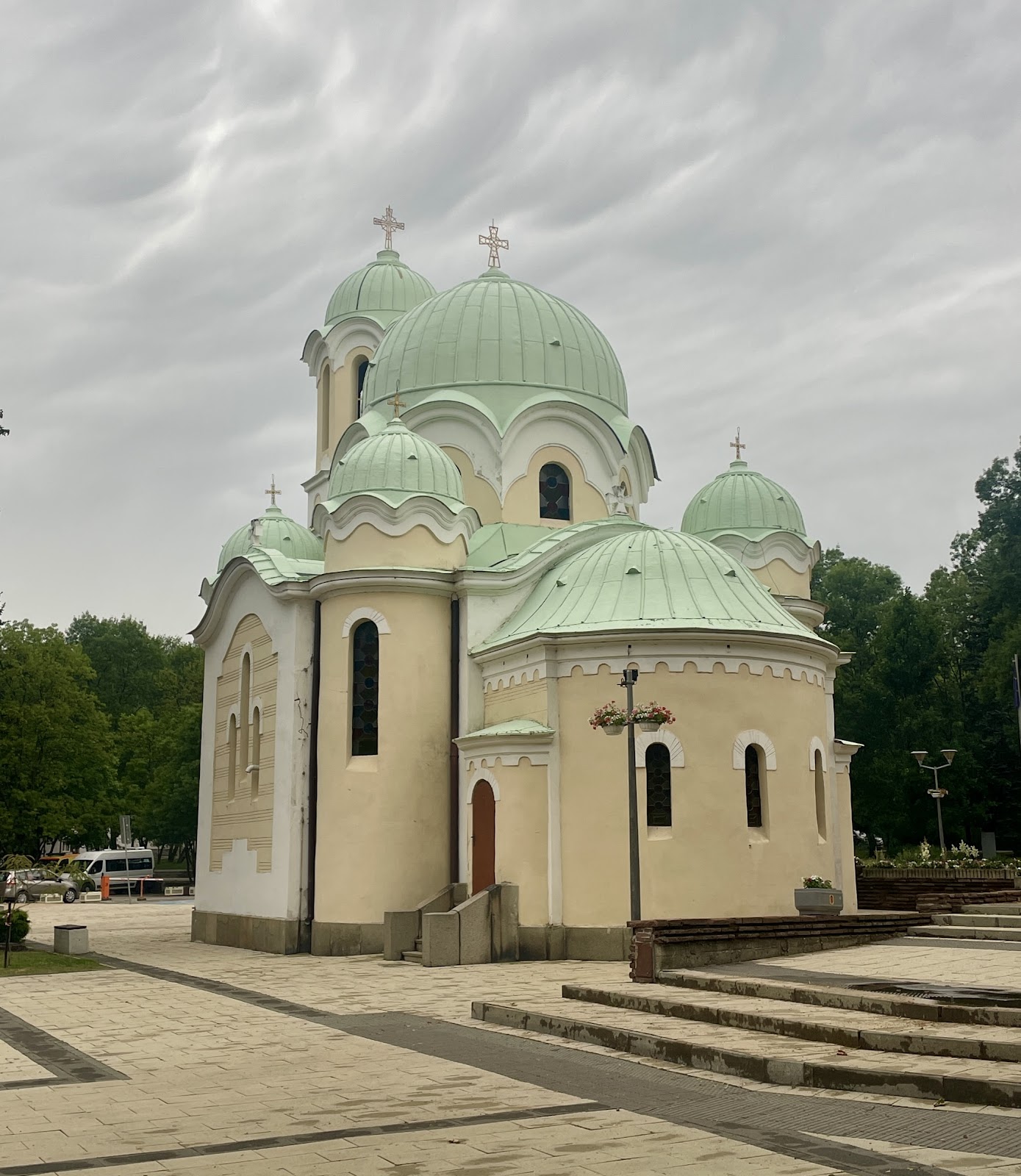 Храм "Свети Иван Рилски"