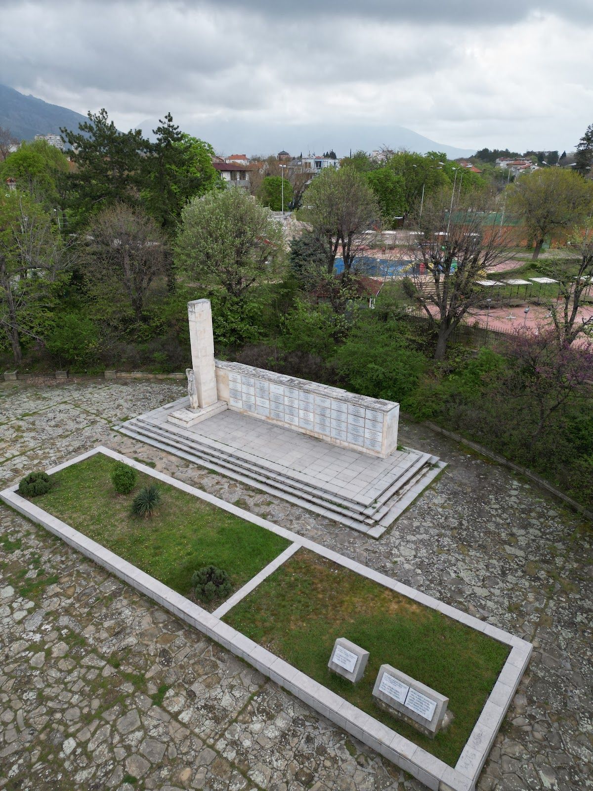 Town Garden – photo 4