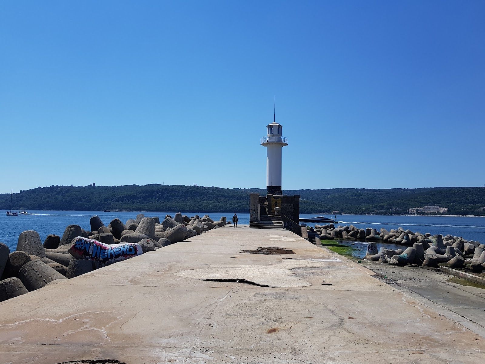 Lighthouse – photo 3