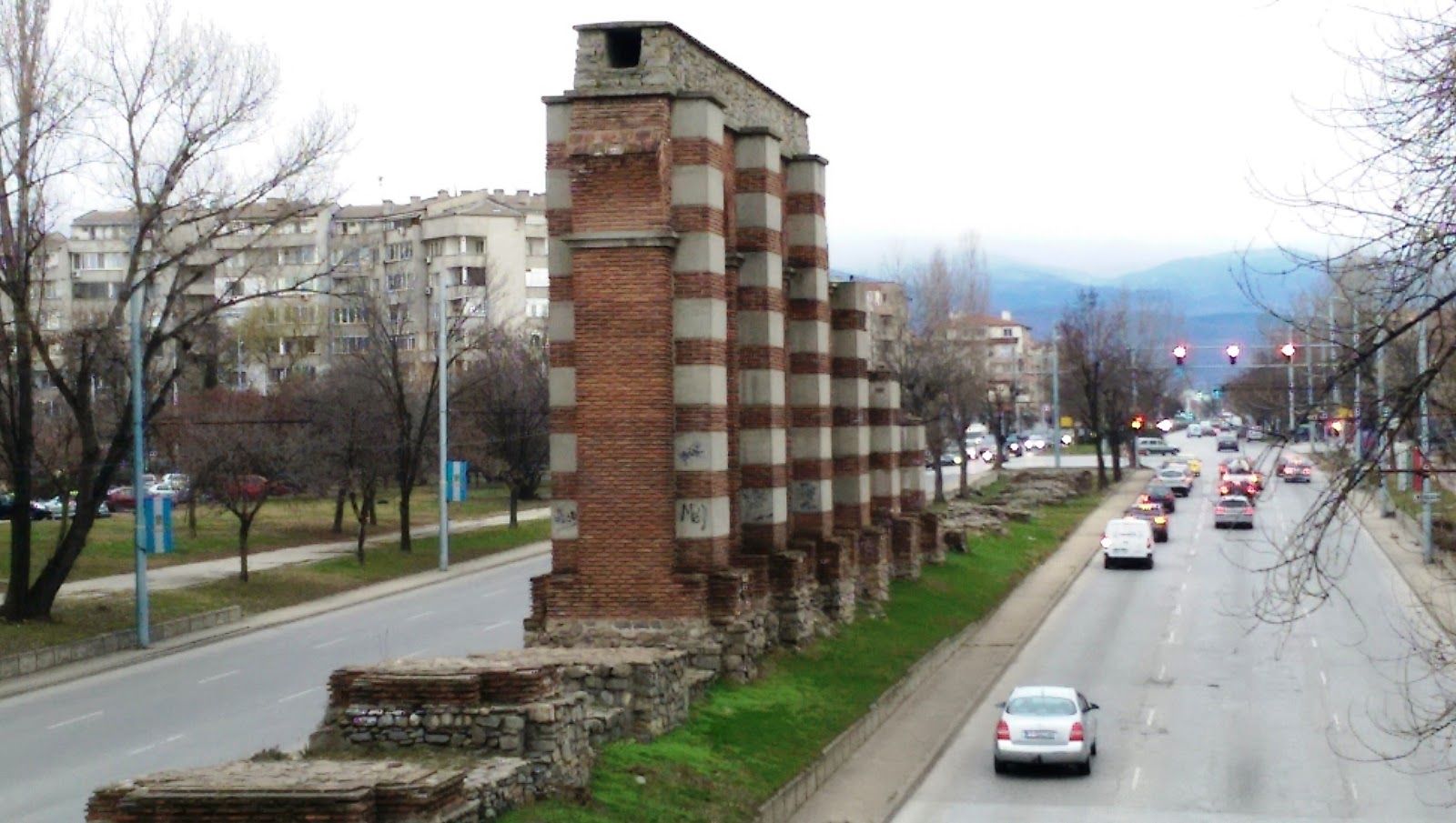 Roman Aqueduct – photo 5