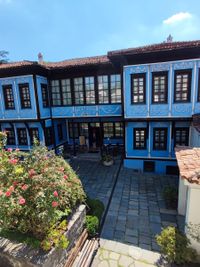 Hindliyan House