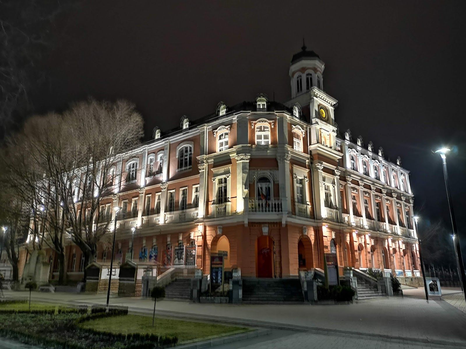 Ivan Radoev Drama Theatre – photo 3