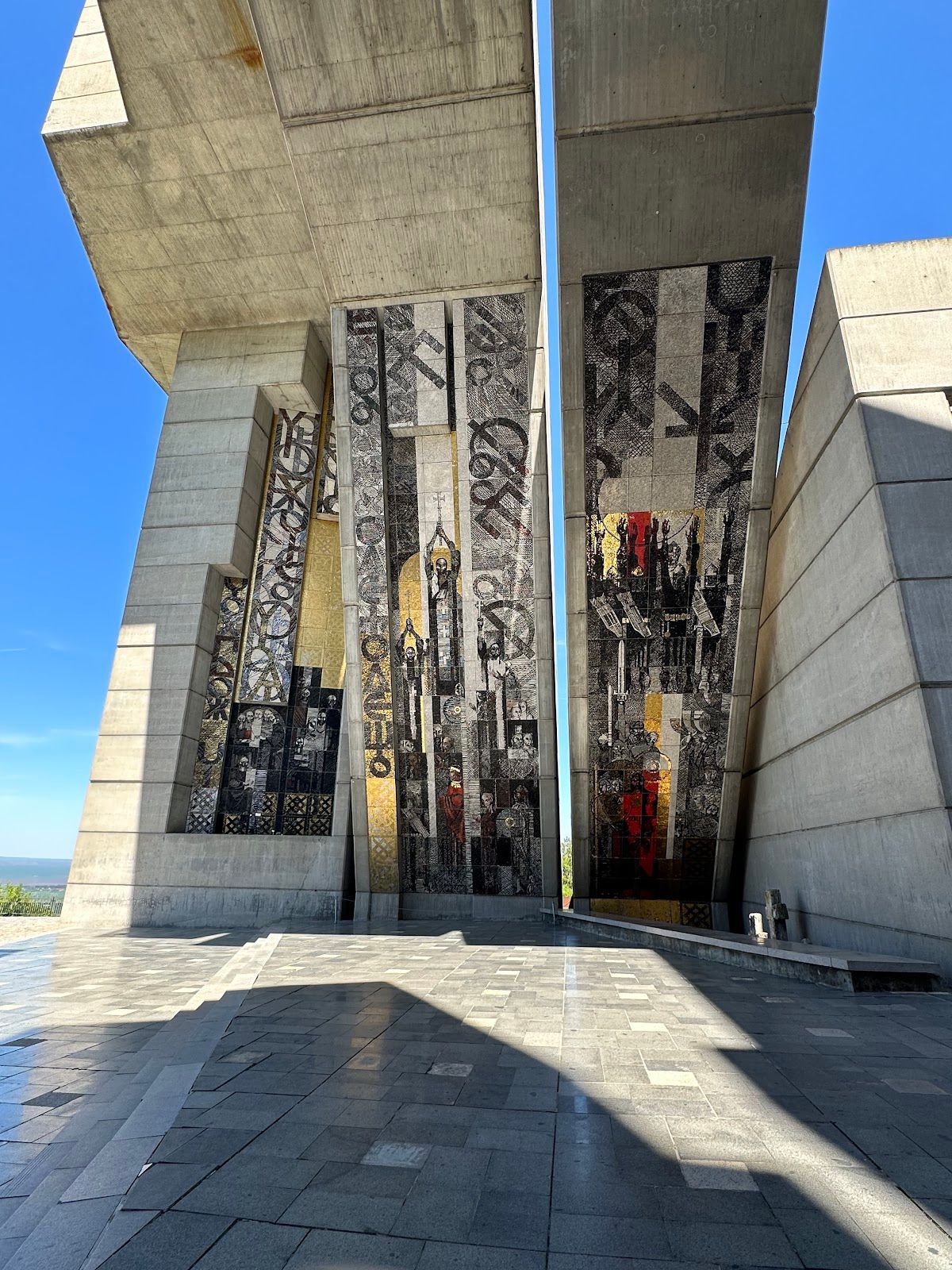 Паметник "Създатели на Българската държава" – снимка 4
