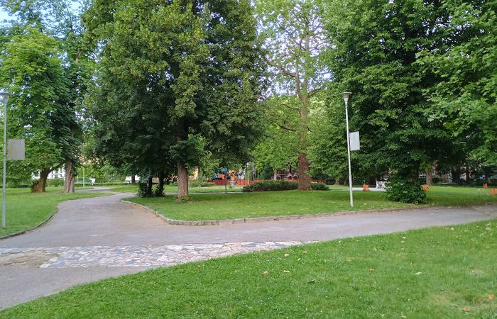 Парк "Слънчева градина" – снимка 2