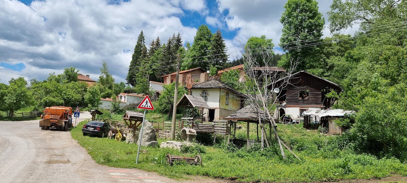 Osenovlag village