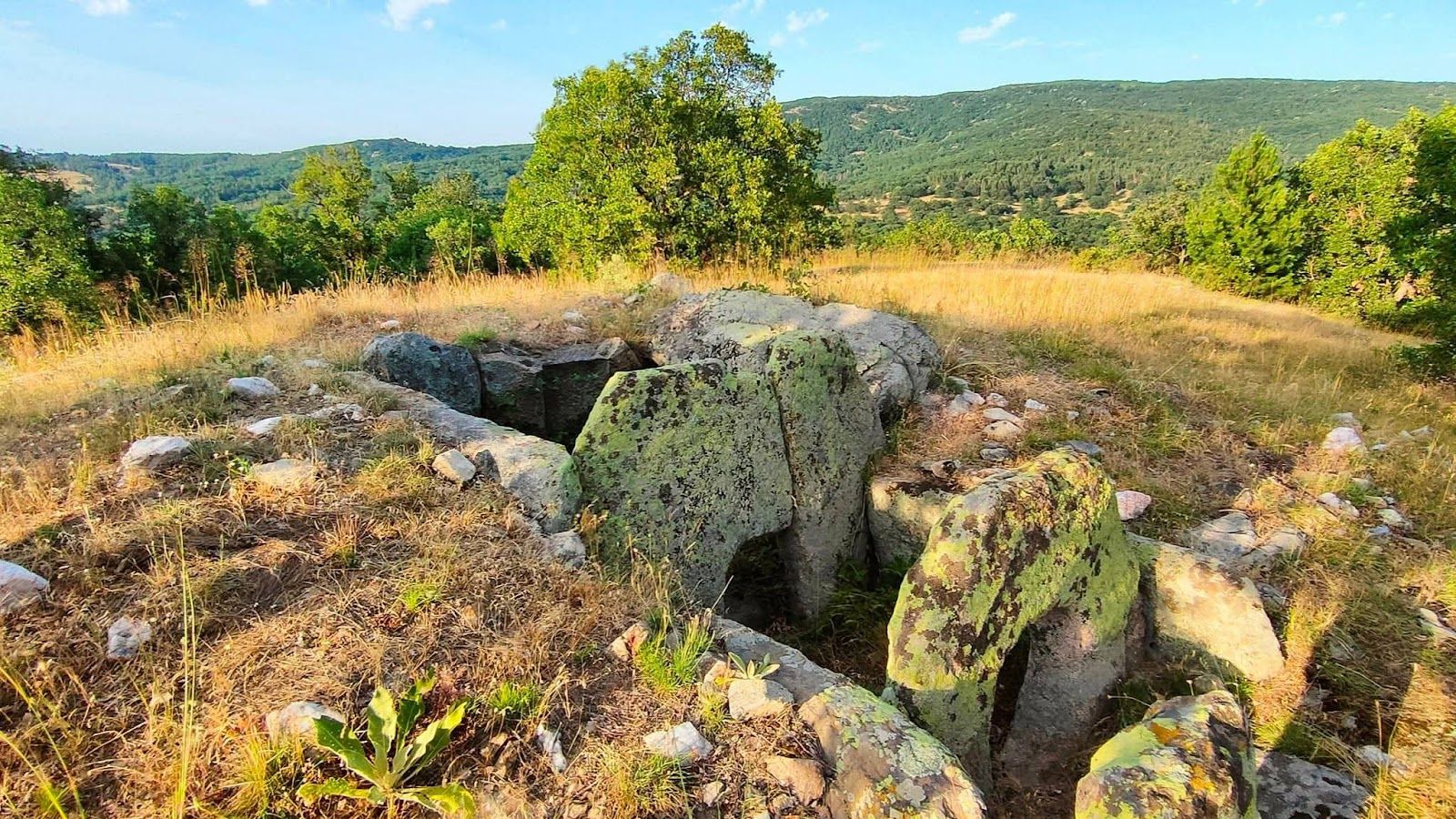 Slavova Koria Dolmen