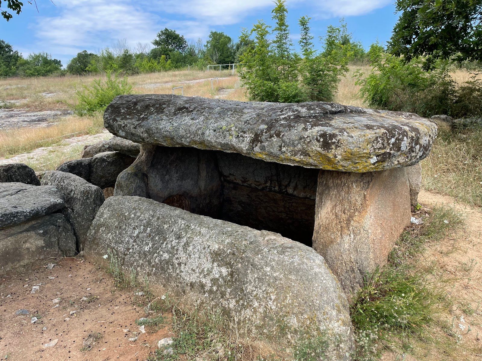 Thracian dolmen "Nachovi chairi"