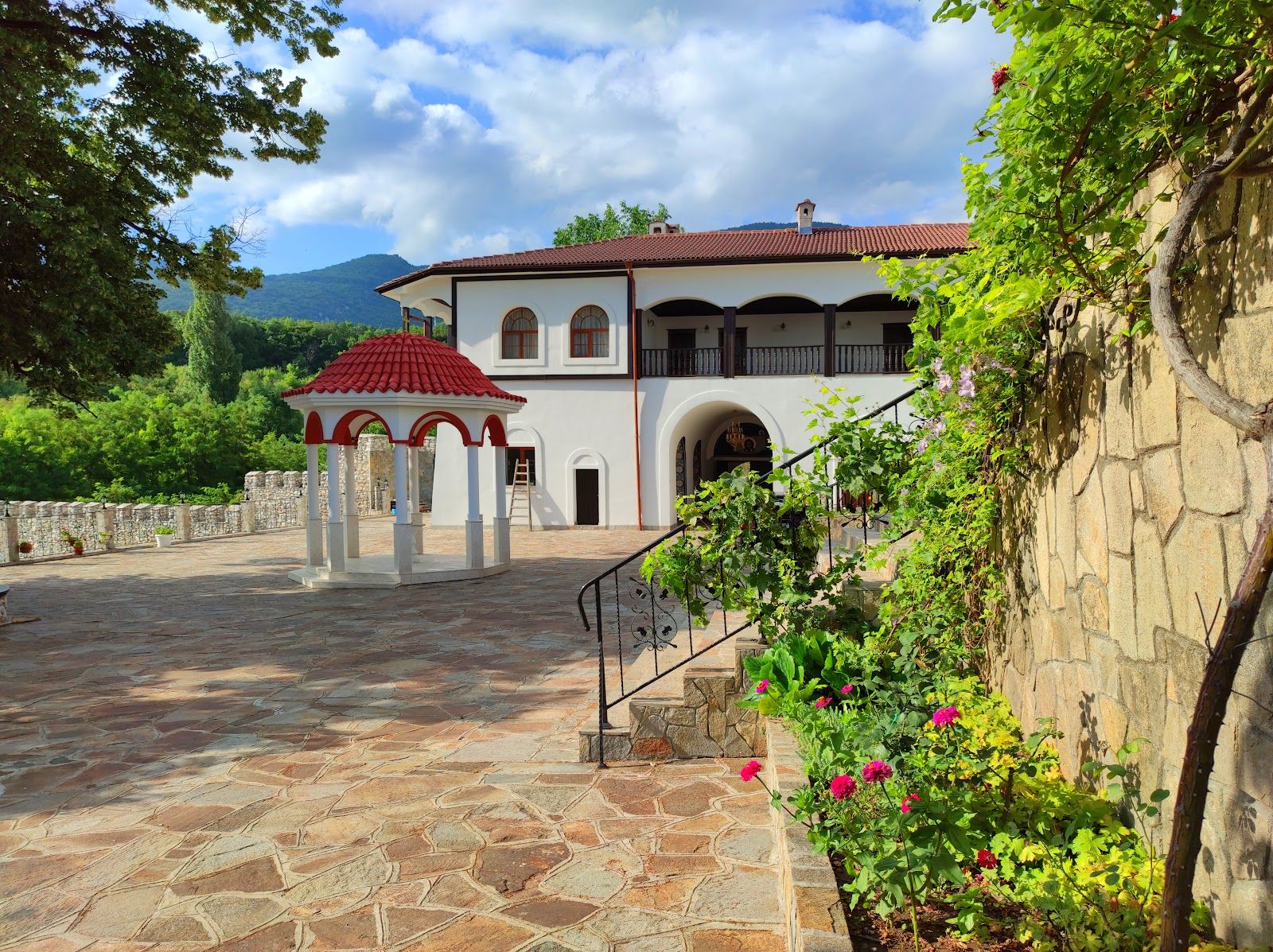 Kuklen Monastery “Sveti Sveti Kozma i Damyan”