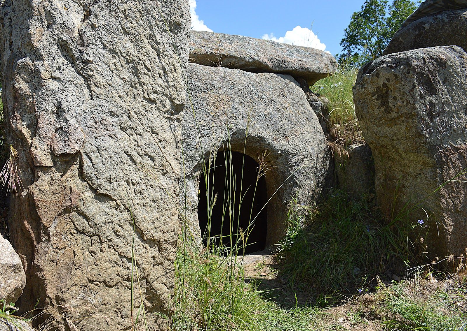 Dolmen in the “Byalata Treva”