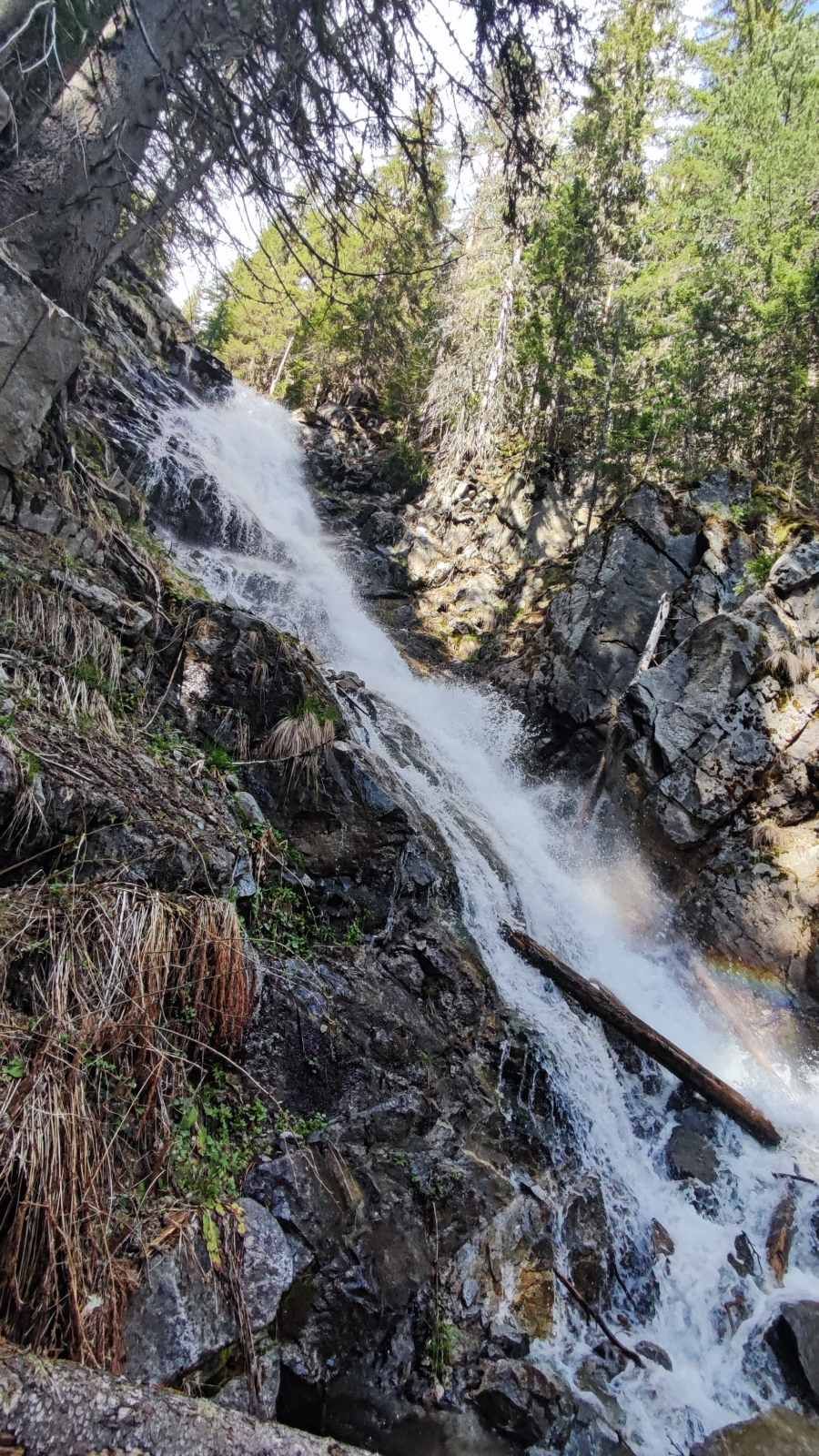 Yanchov Waterfall