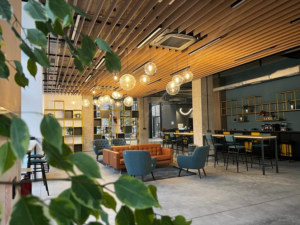 Campus 90 - арт хотел, co-working, конферентни зали, бизнес хотел Варна, продължителен престой – снимка 5