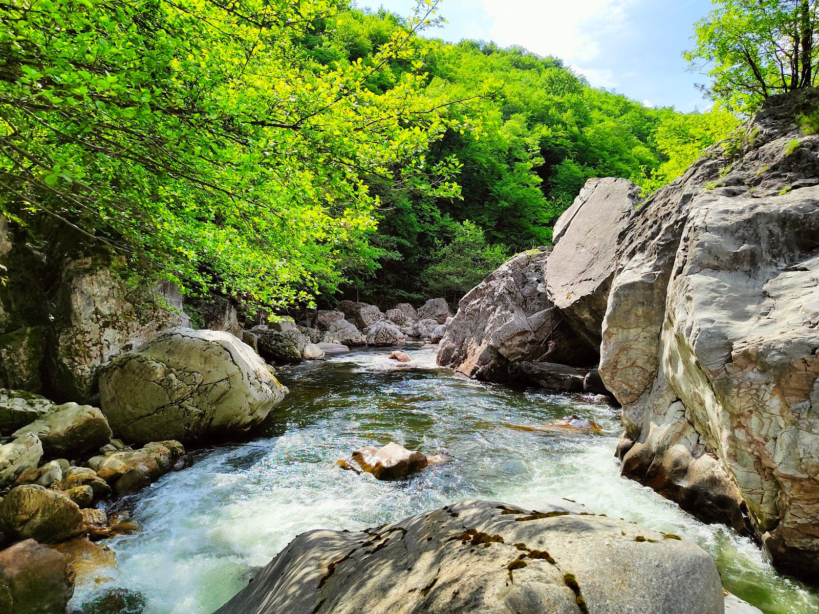 Yugovo Canyons
