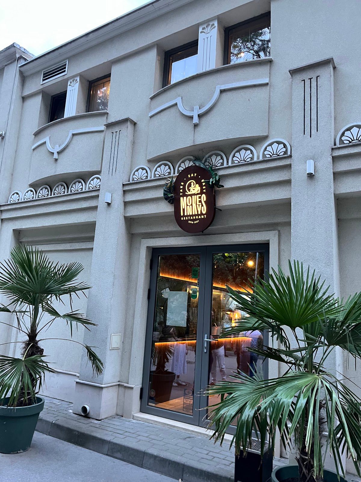 Monkeys Restaurant – photo 5