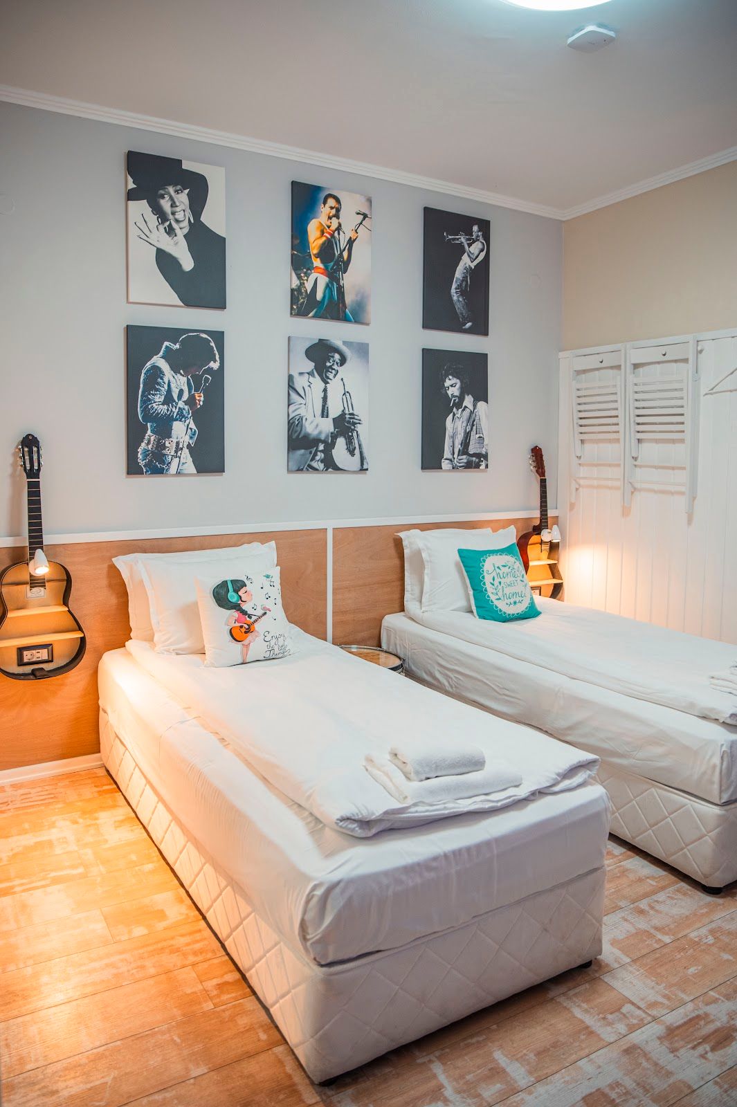 Three Dolphins Hotel – снимка 2