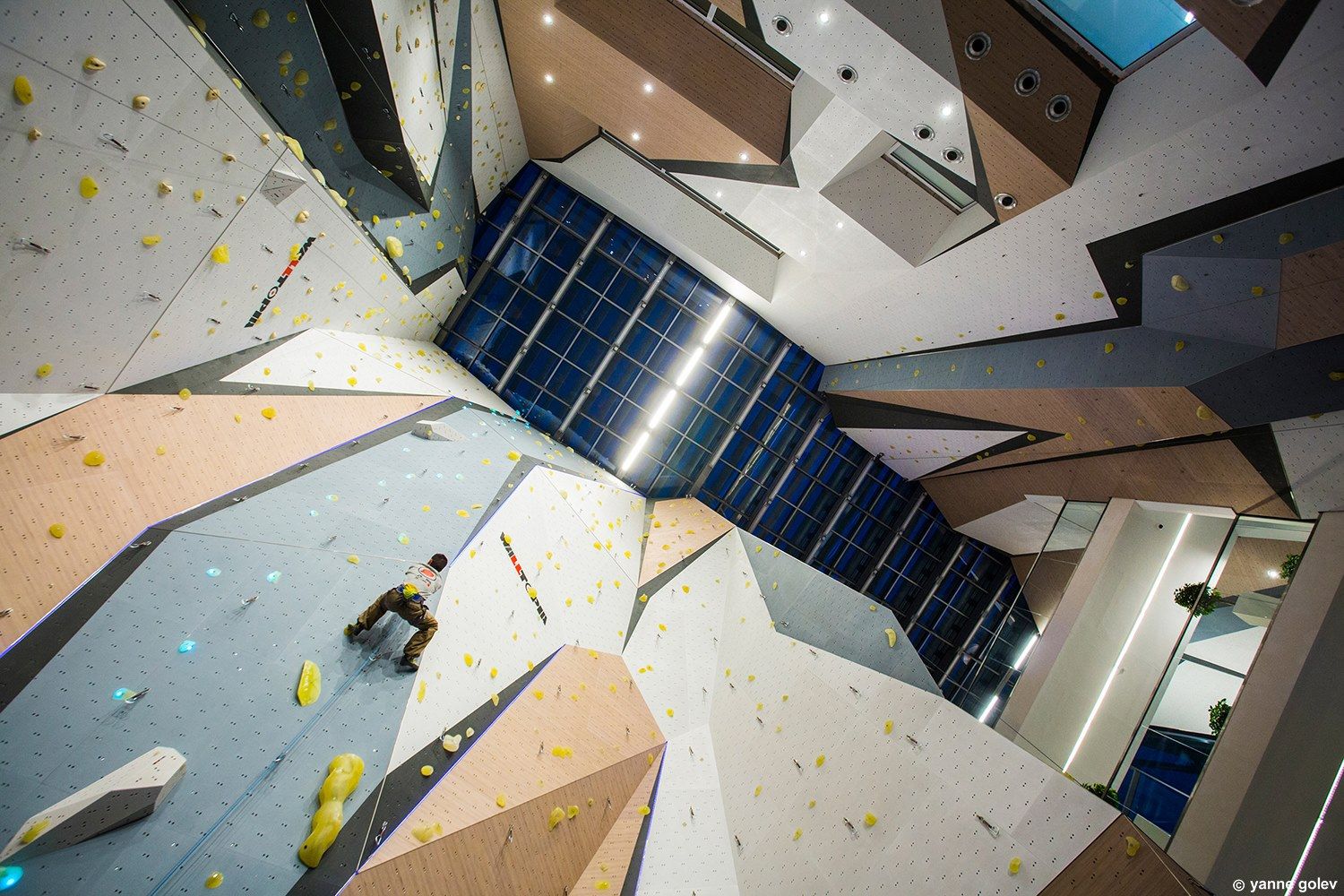 Momentum Indoor Climbing Sofia – снимка 1