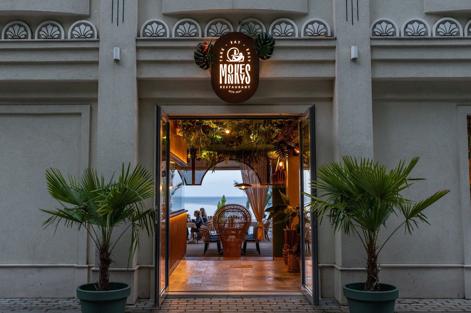 Monkeys Restaurant – photo 1