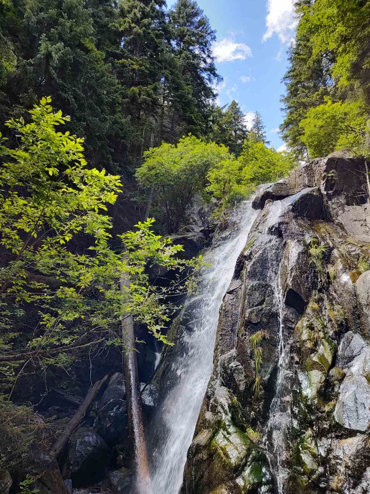 Nehtenski Waterfall