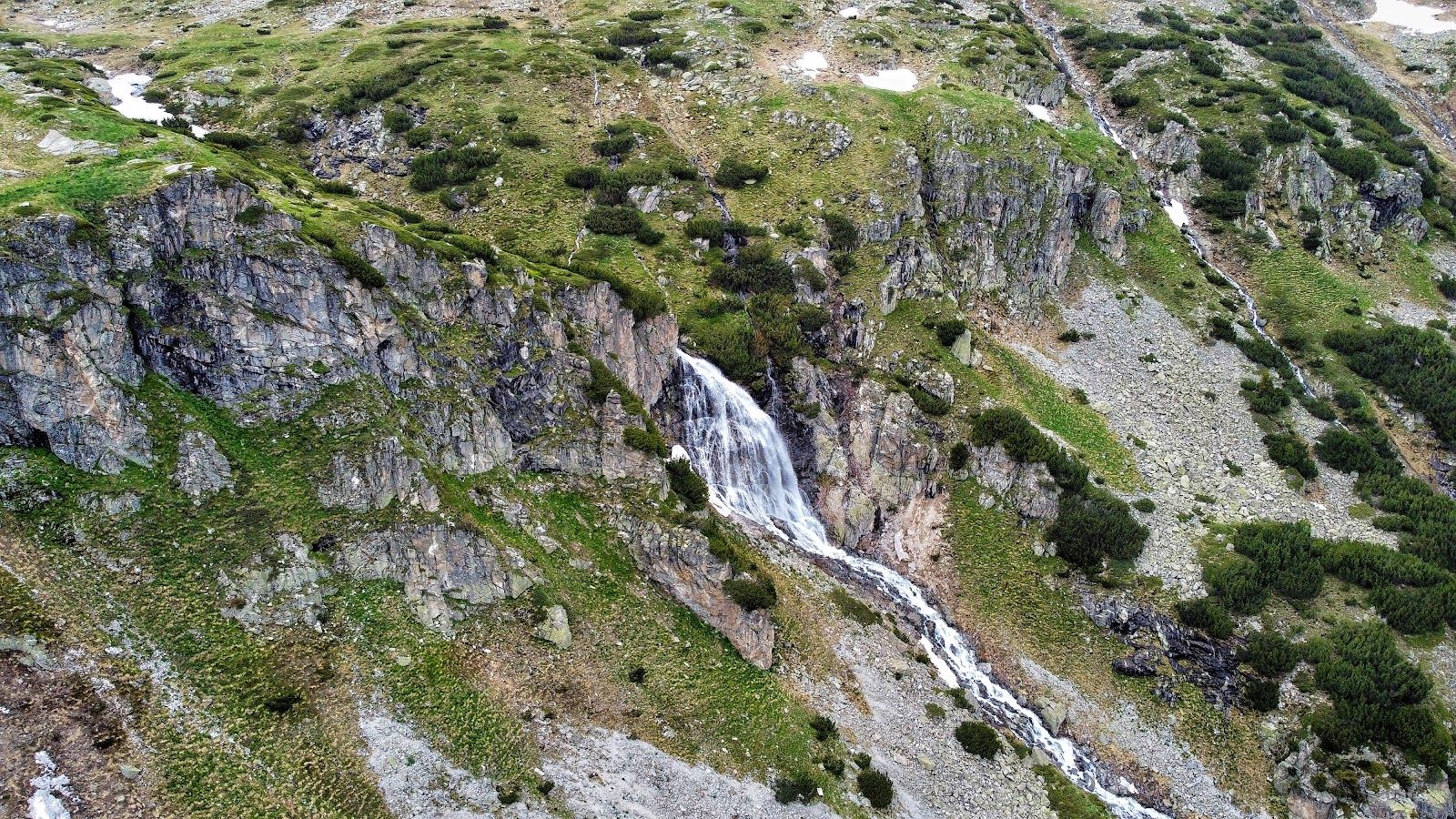 Ropalishki Waterfall