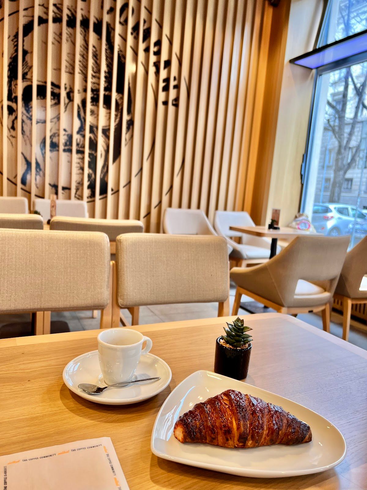 Mikel Café Dondukov – photo 4