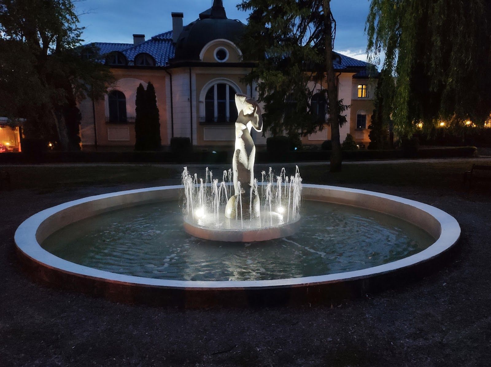 Danube Riverside City Garden – photo 4