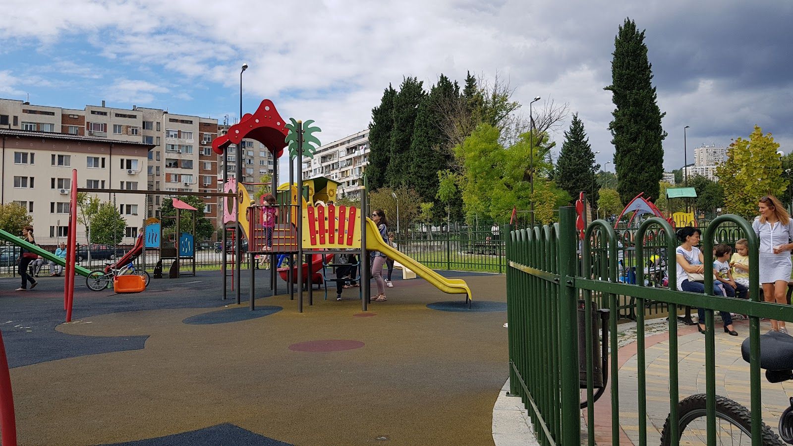 Артилерийски парк – снимка 1