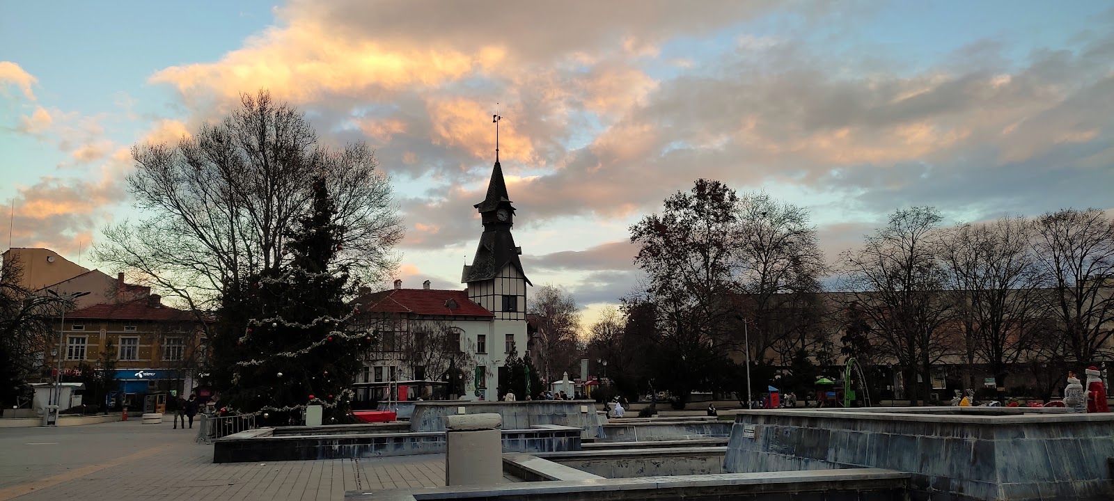 Konstantin Velichkov Square