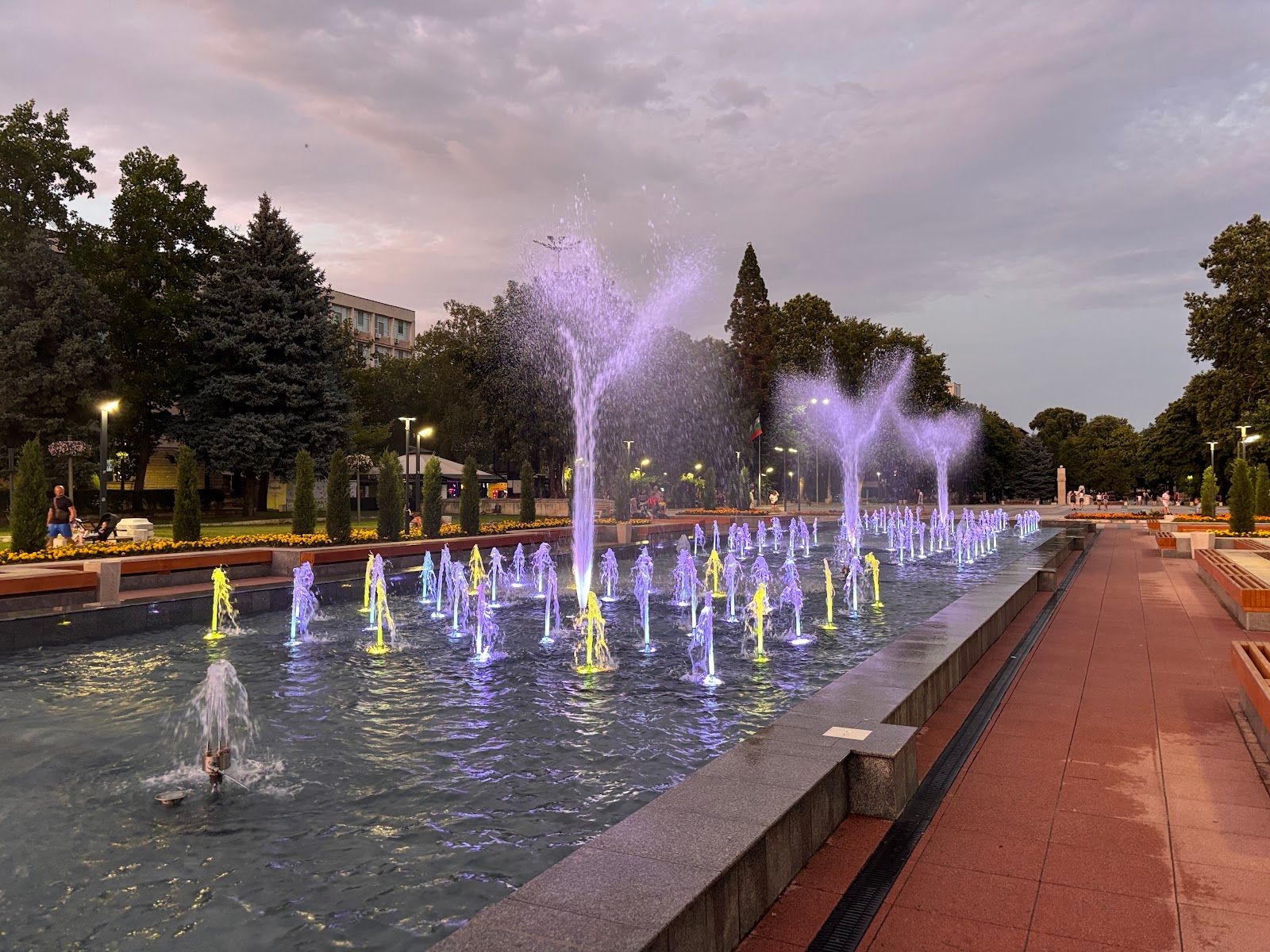 Fountains on Jeravitsa (Craness) Square – photo 2