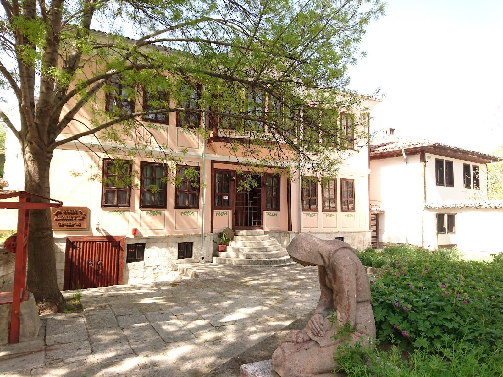 Среброва къща – снимка 4
