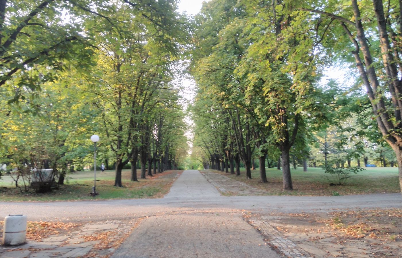 Park of the Revivalists – photo 1