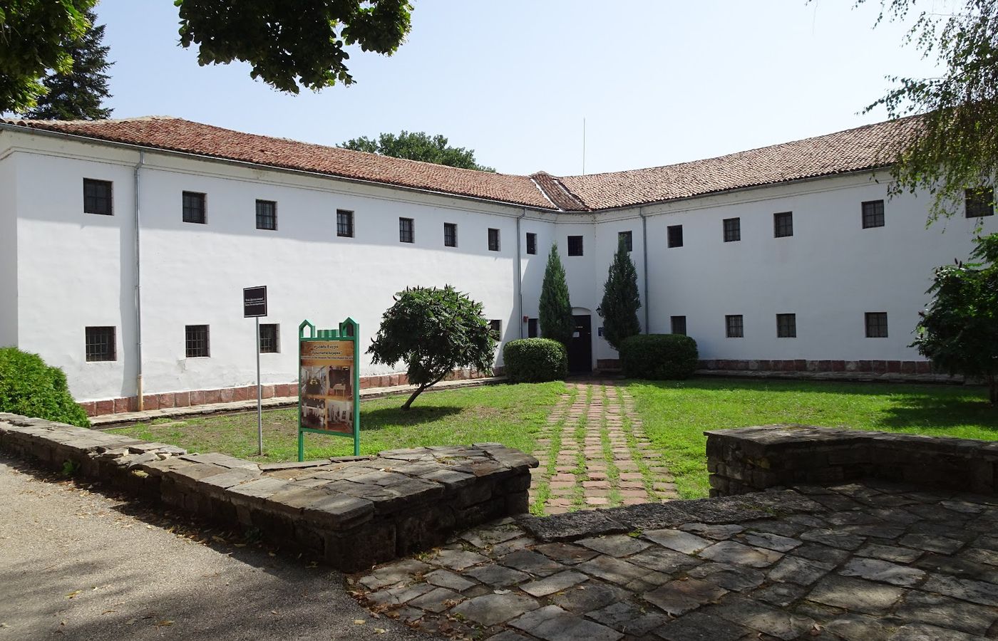 “The Cross Barracks” Museum – photo 1