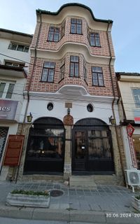 Разгледайте мистичната "Къща с маймунката"