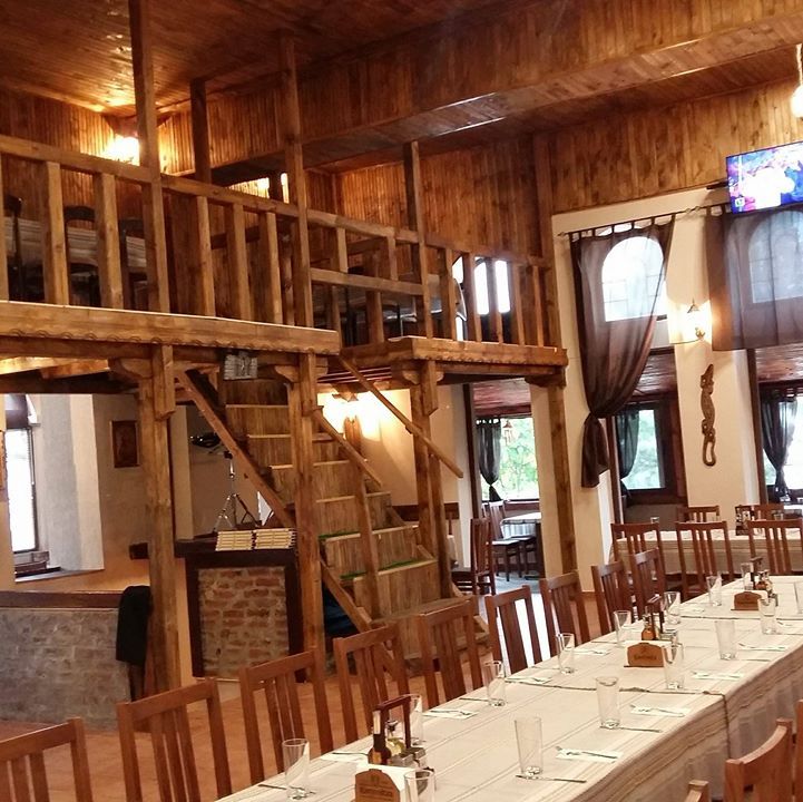 “Vestitelyat” Hut Complex