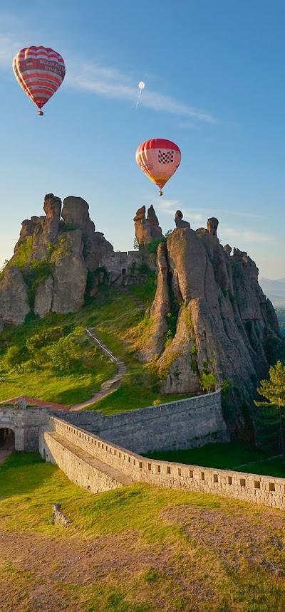 5 крепости в България, които изглеждат като от филм