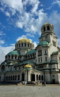Храм-паметник "Александър Невски"