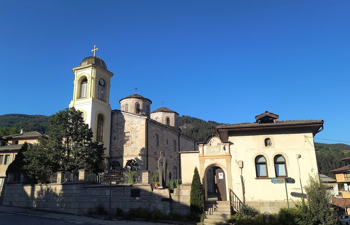 Church "Saint Nikola" – photo 1