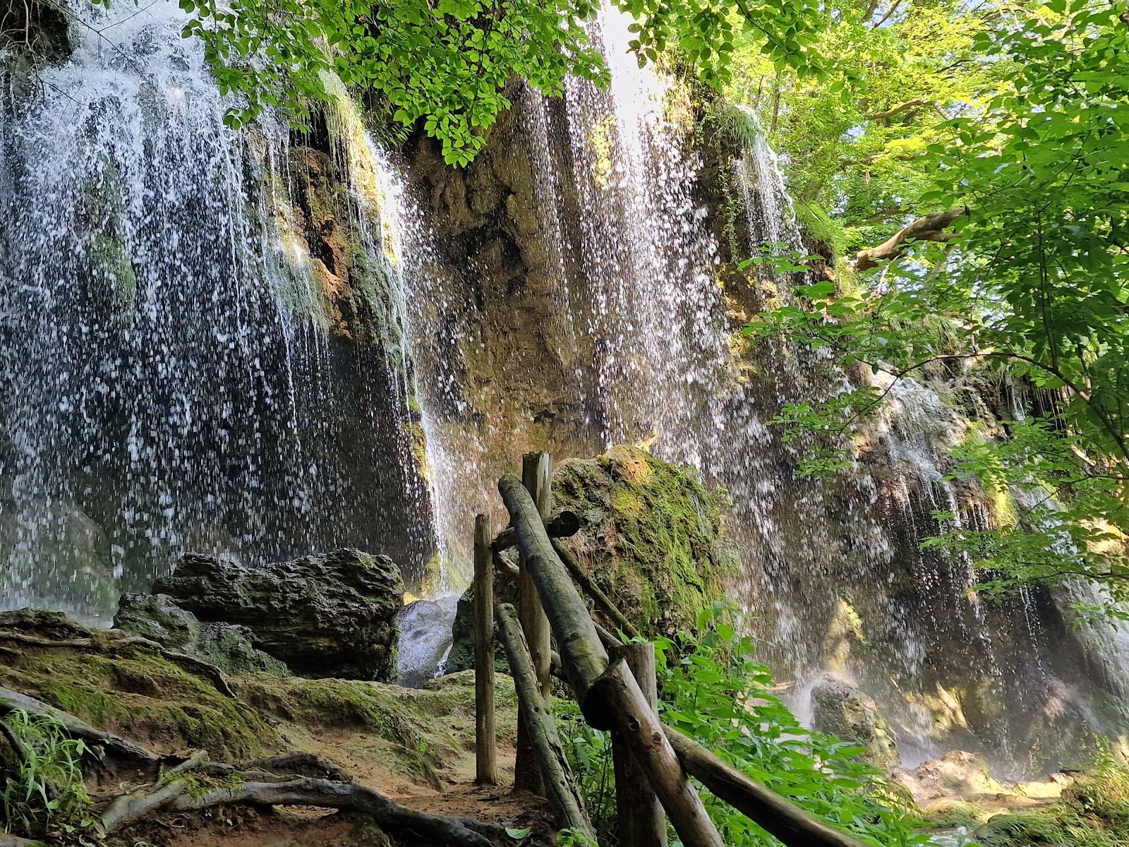Etropole waterfall “Varovitets”