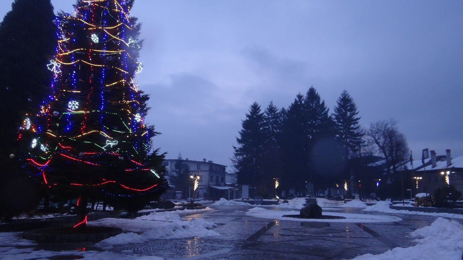 Nikola Vaptsarov Square – photo 5