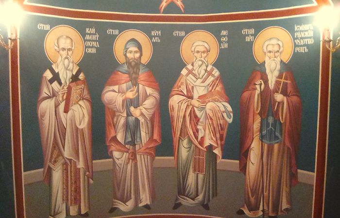 Православният храм „Въздвижение на Светия Кръст Господен“ – снимка 5