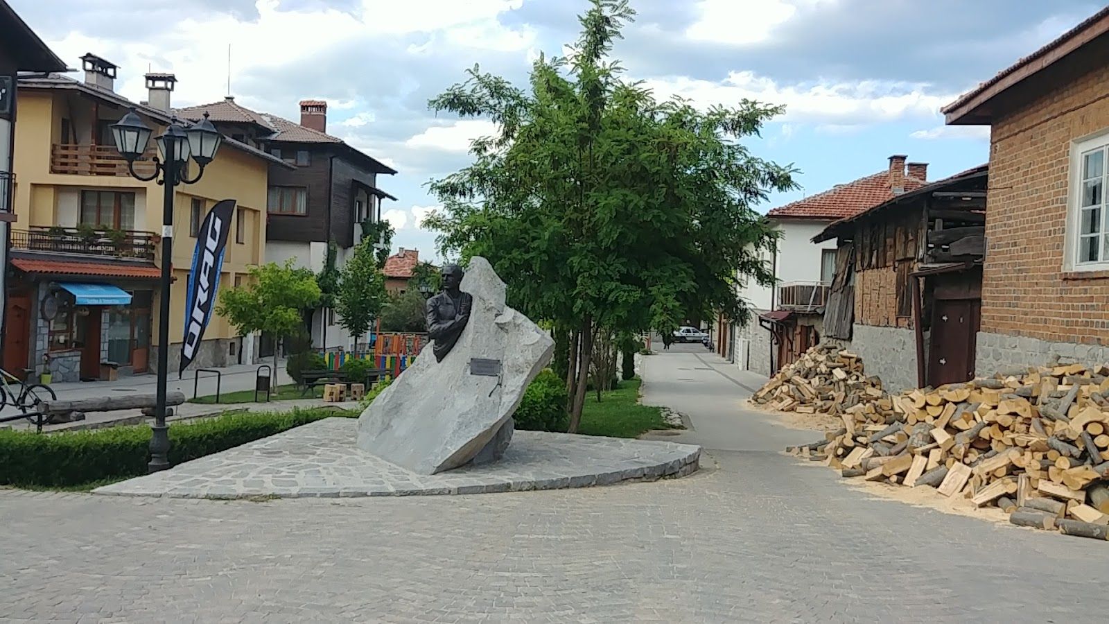 ул. „Гоце Делчев“ – снимка 1