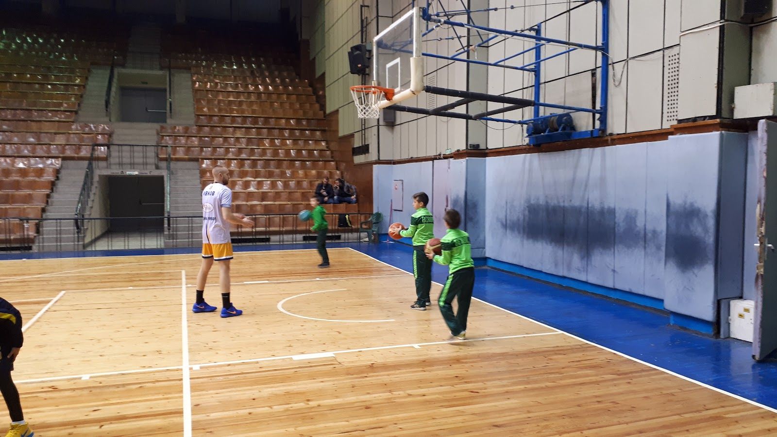 Спортна зала "Диана" – снимка 2