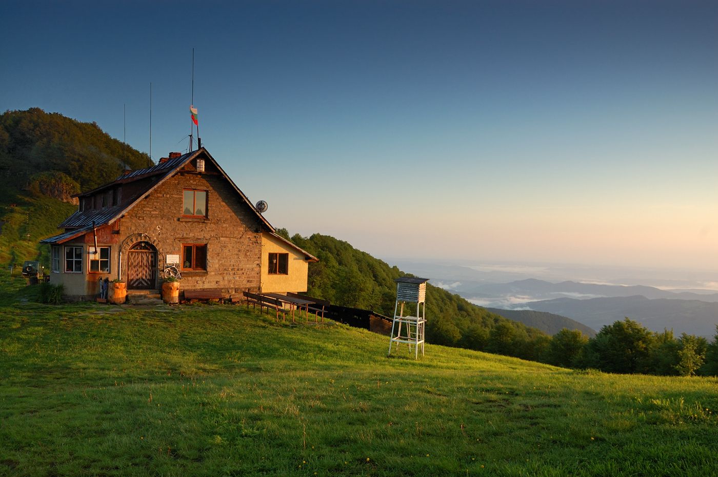 Mazalat Hut