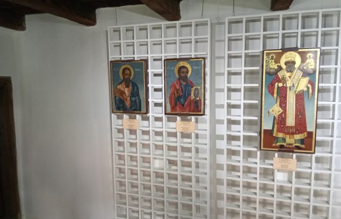 Постоянна иконна изложба „Банска художествена школа“ – снимка 3
