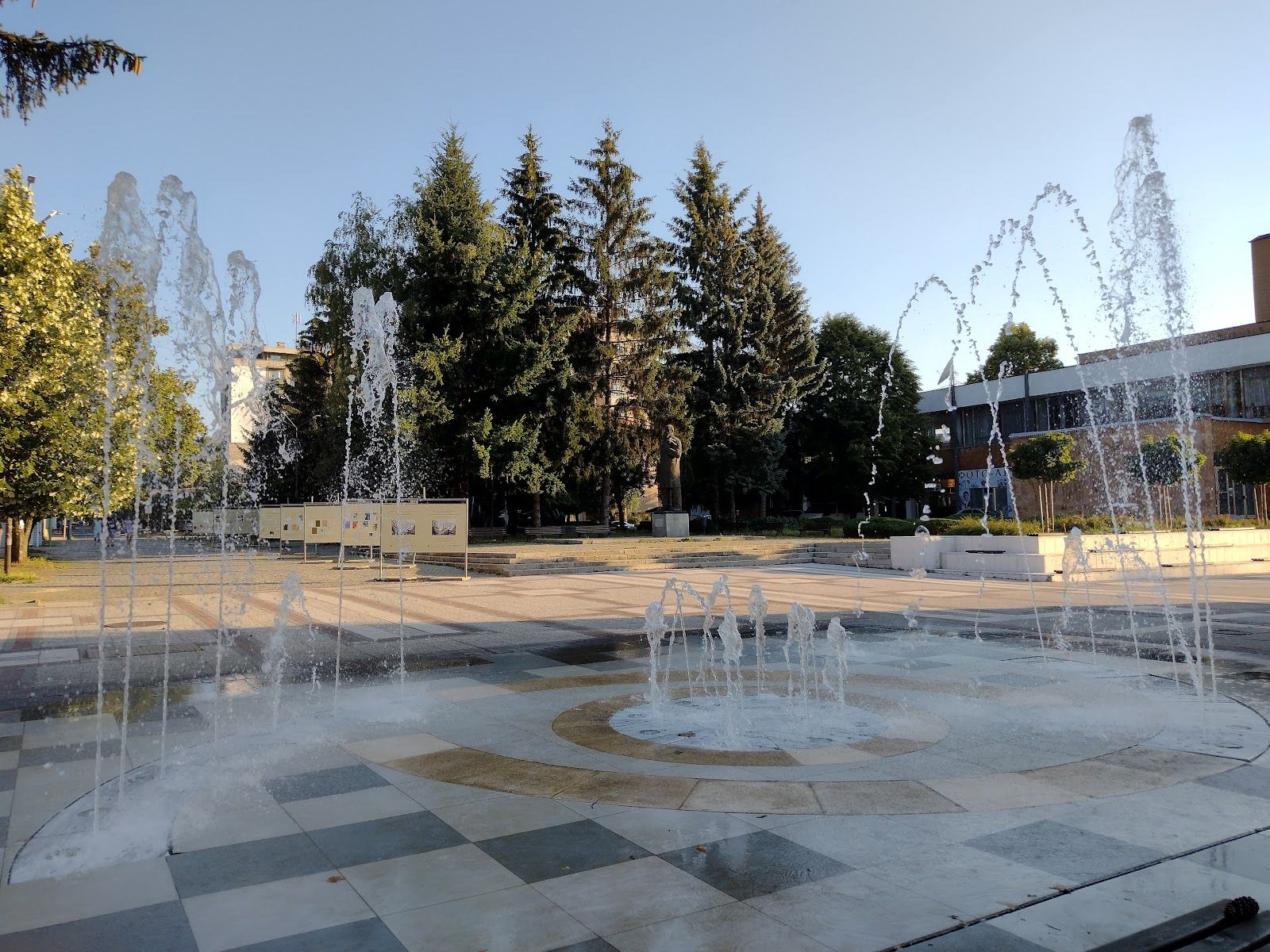 “Dry Fountain” 