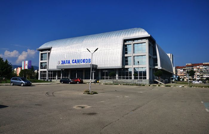 Спортна зала "Арена Самоков" – снимка 2