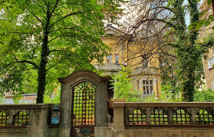 Къщата с ягодите – снимка 2