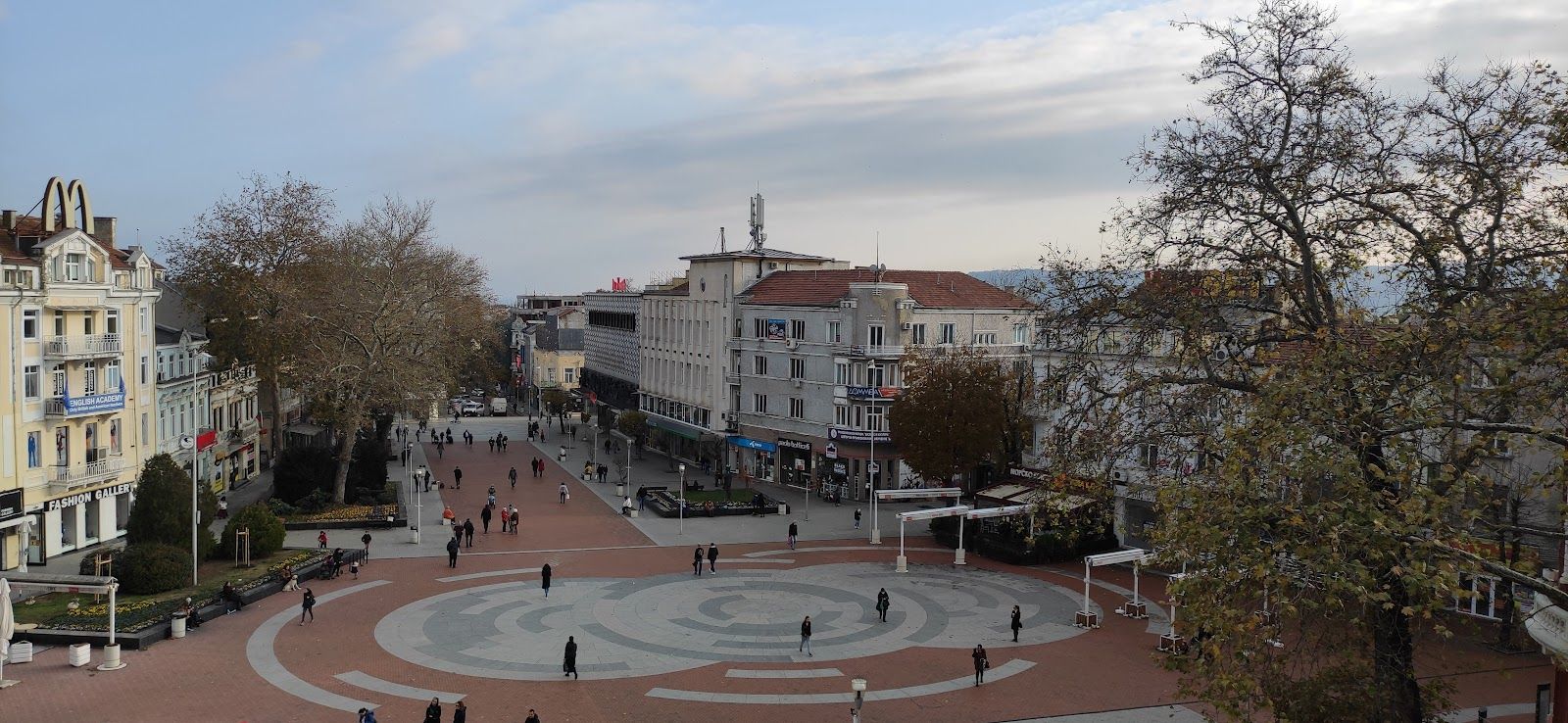 Independence Square – photo 3