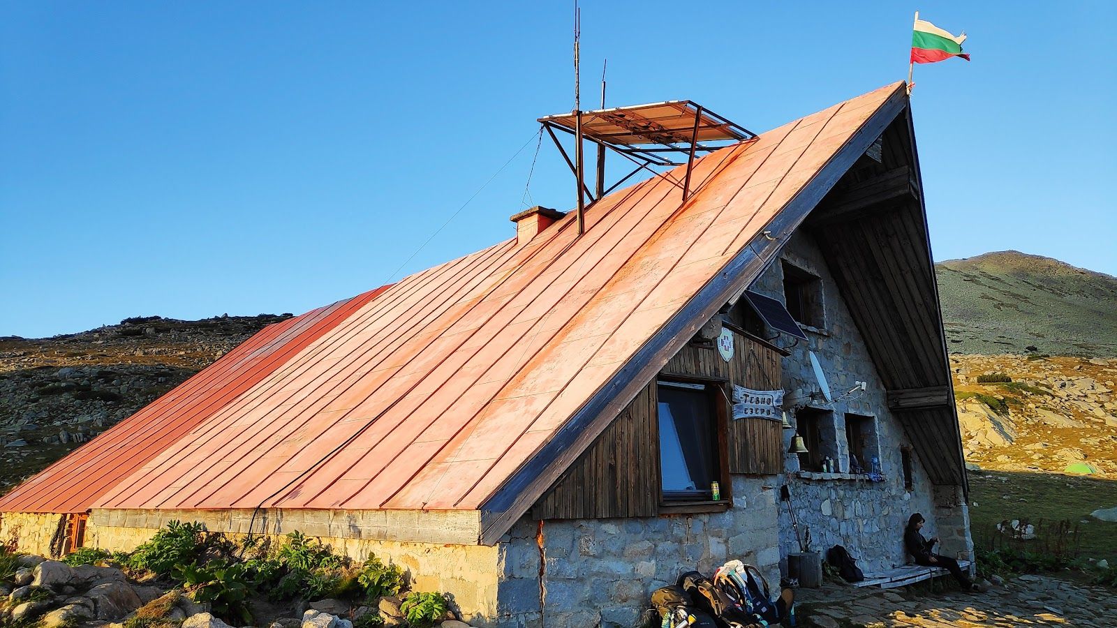 Tevno Lake Shelter