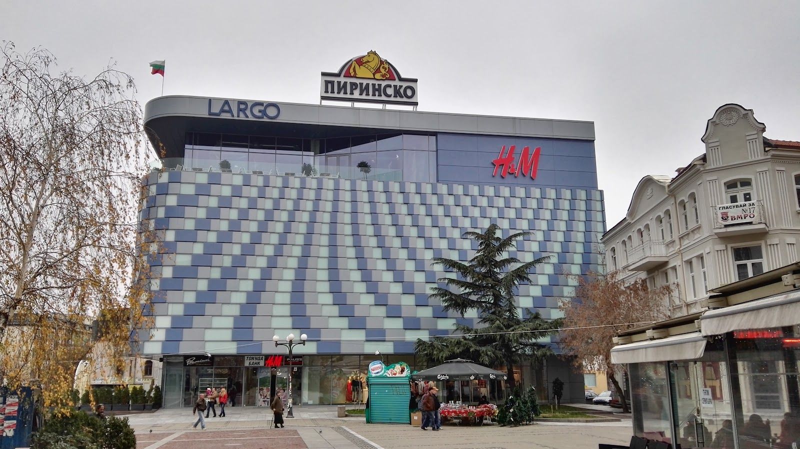 Largo Mall