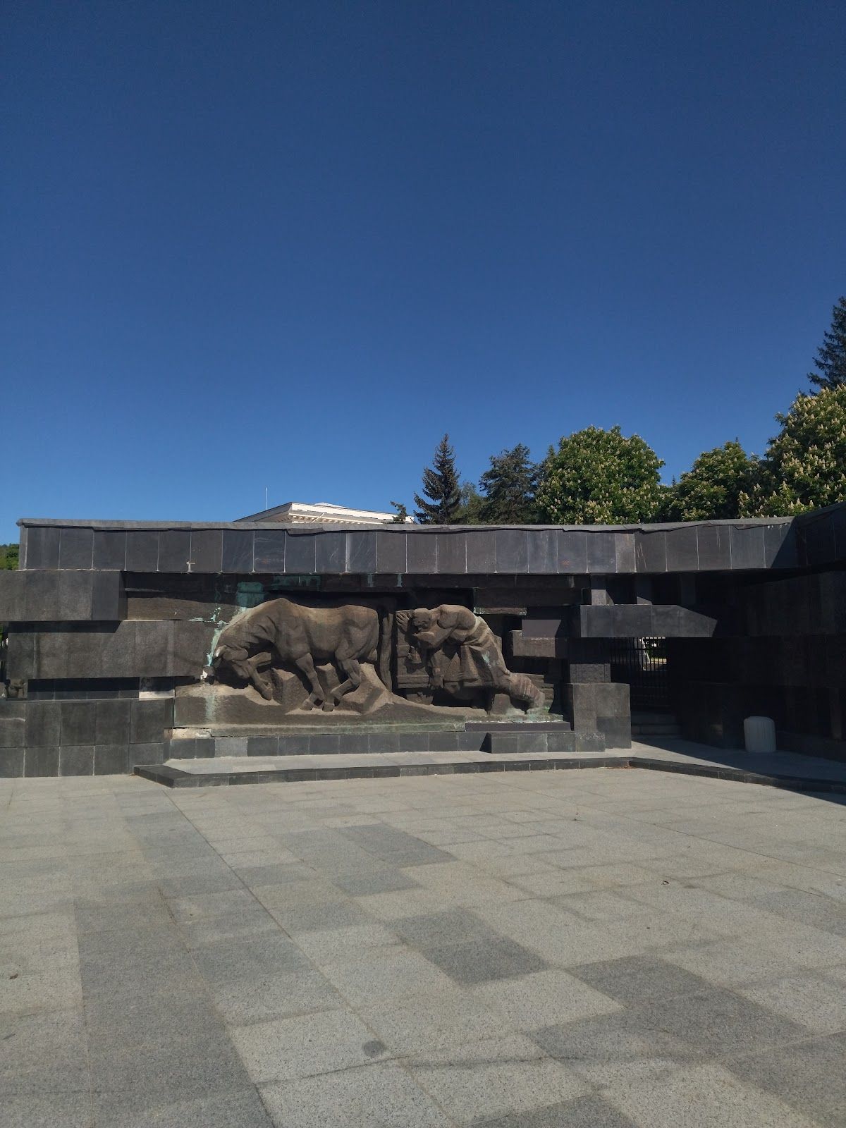 Мемориал на миньорския труд – снимка 2