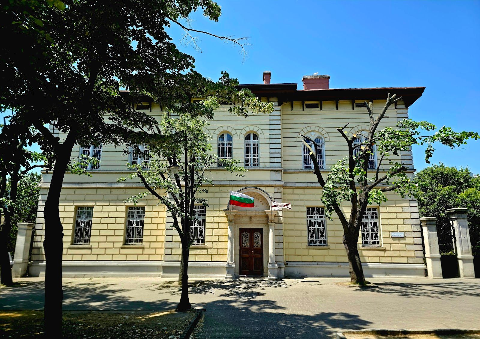 Building of the Varna Metropolis – photo 1